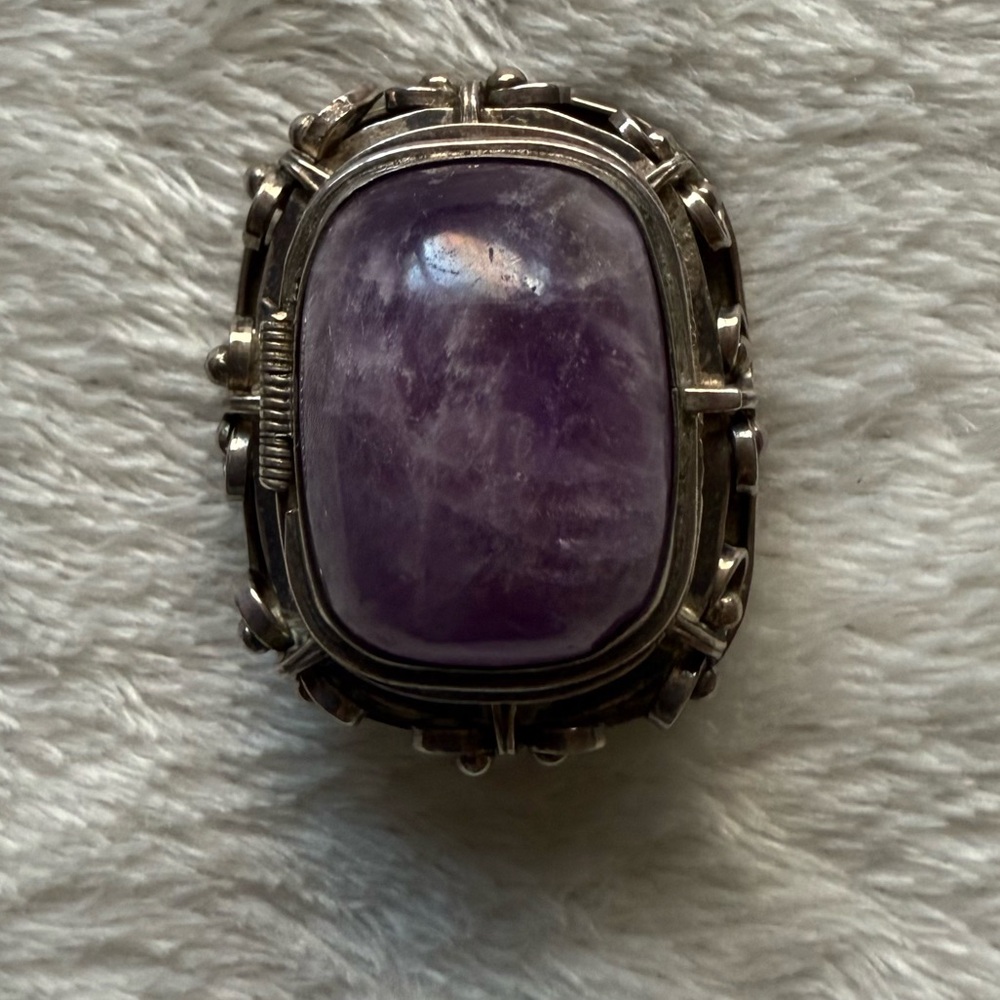 Cabachon Amethyst and Sterling Broach Pin